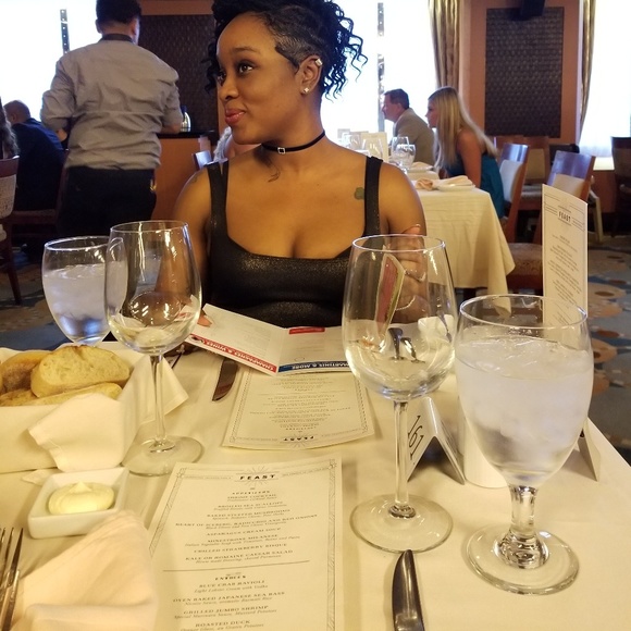 Clothes - Picture 3 of 4